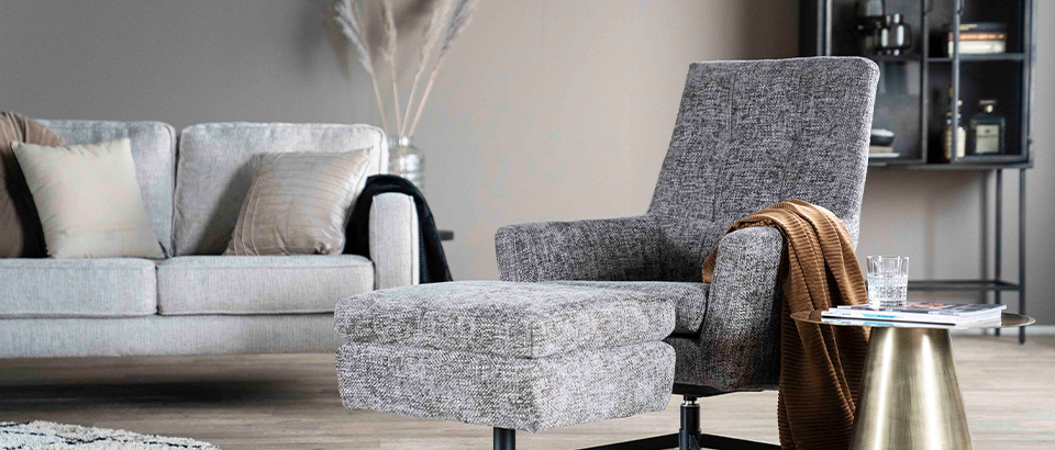 Sevn hockers en poefs