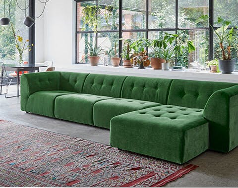 Woontrend 2023: Emerald Greens & Purples