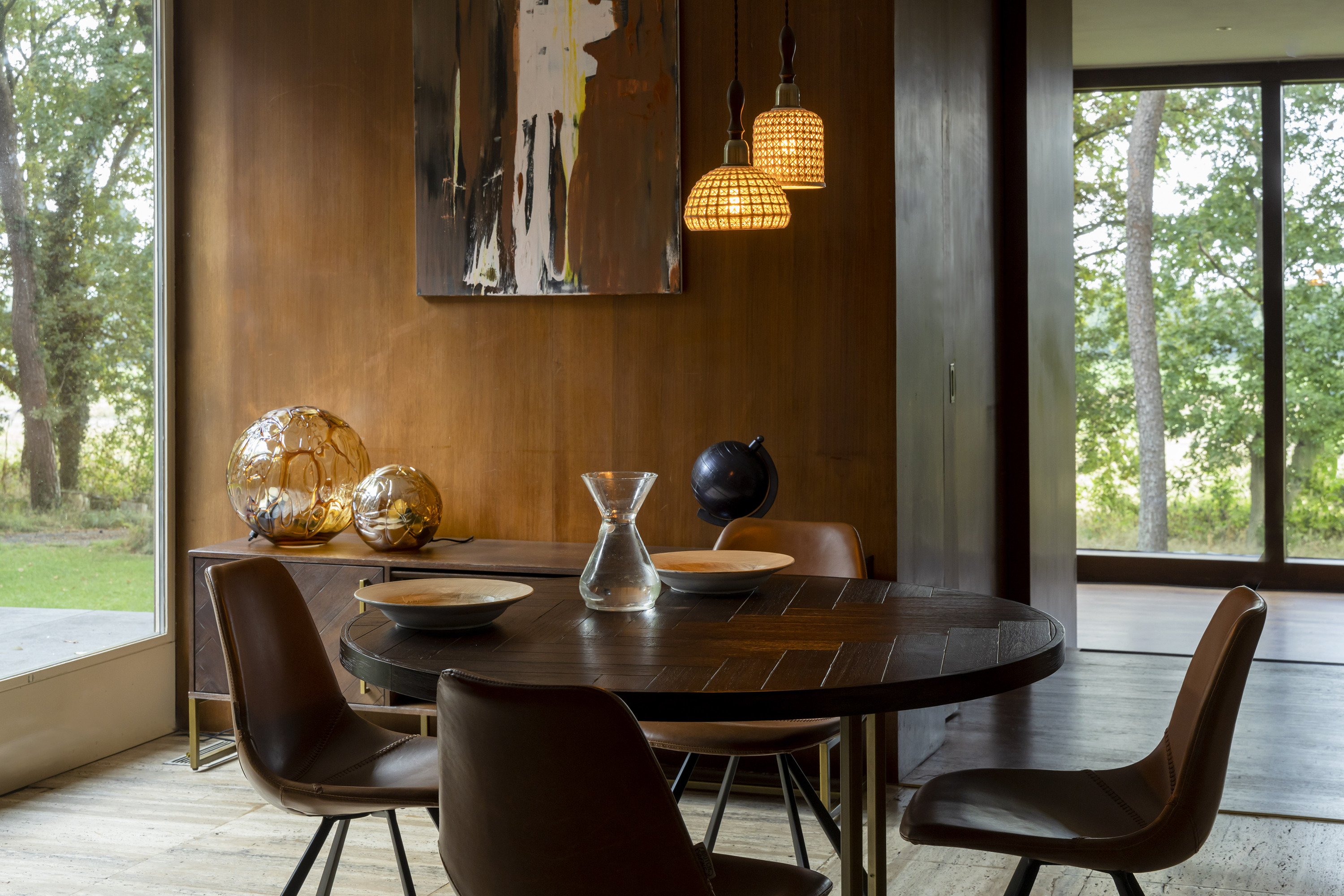 Stalen eettafel bij Eijerkamp