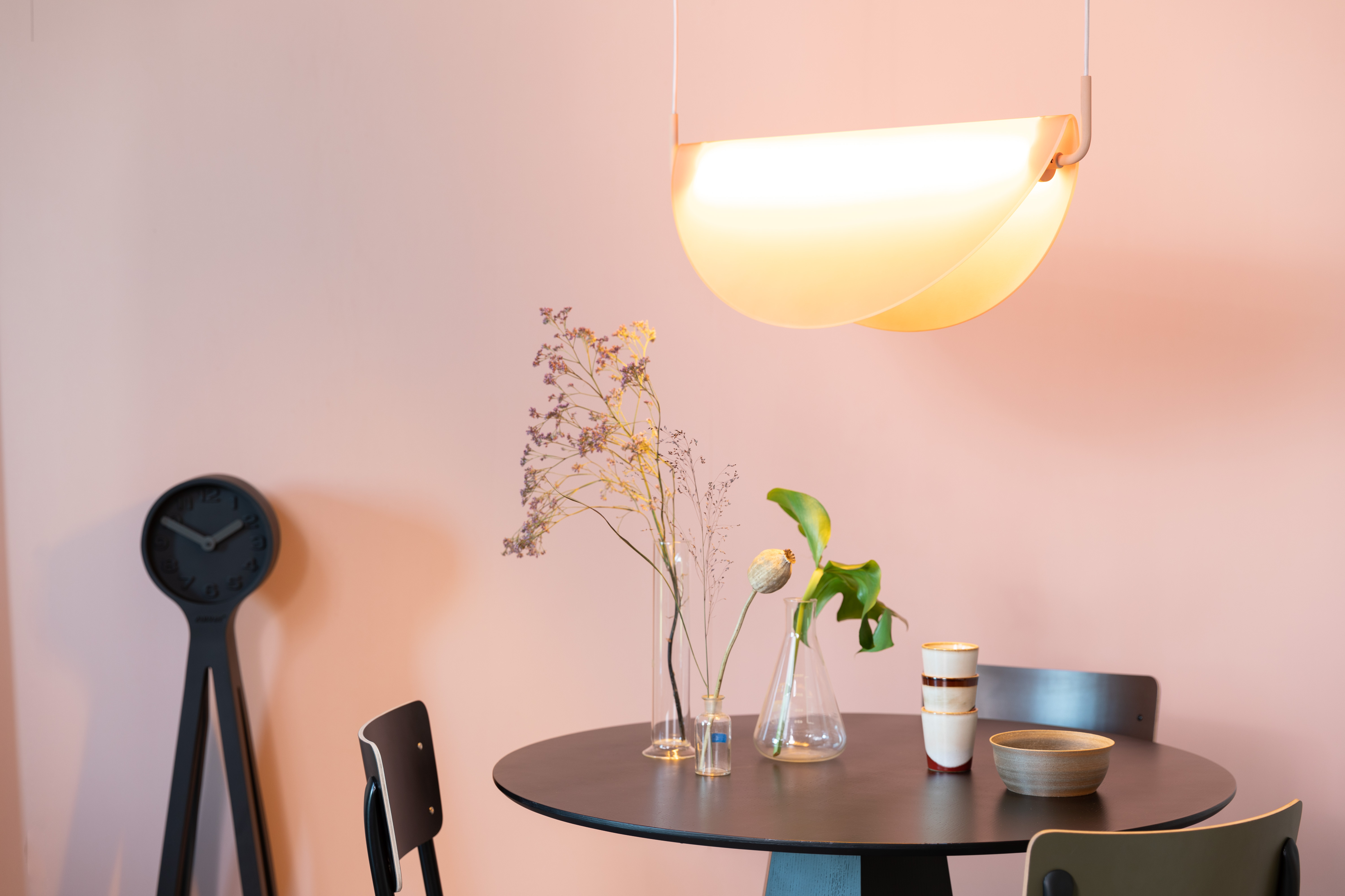 Roze hanglampen bij Eijerkamp