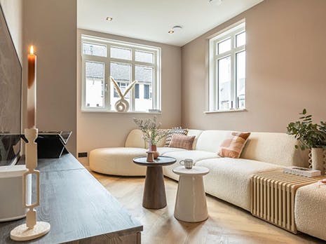 U-vormige woonkamer inrichten
