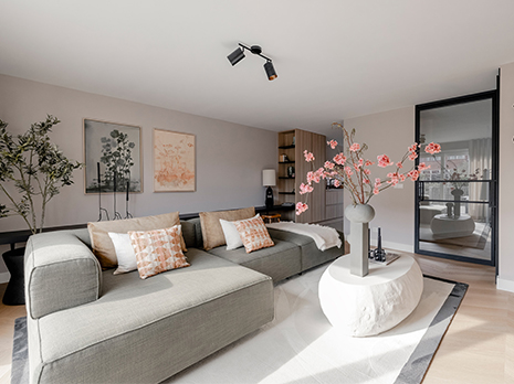 make-over 7 door stylist Liza