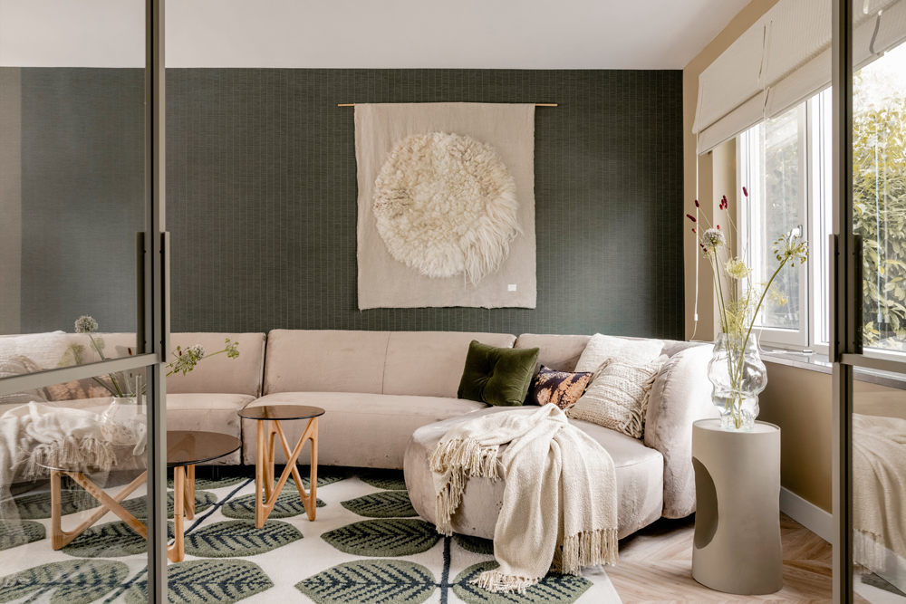 Dutchbone Sai beige bijzettafel