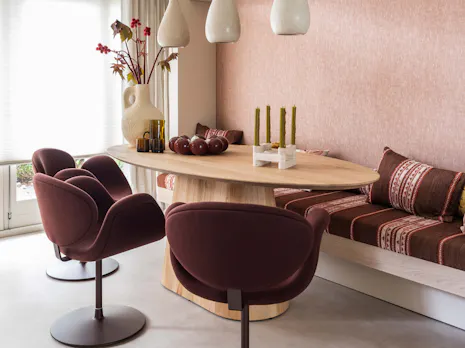 Interieur burgundy eetkamer