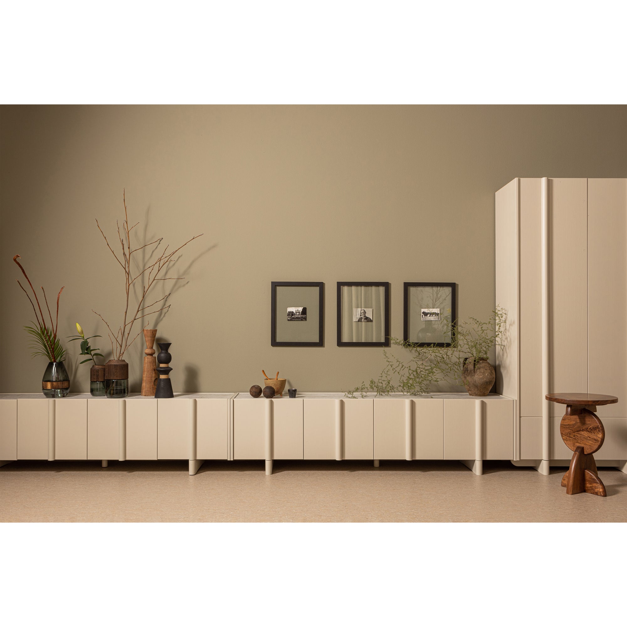Beige dressoir